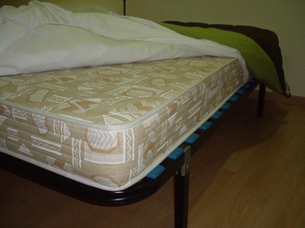 vendo camas de 1  plaza 190 x 90  con colchones