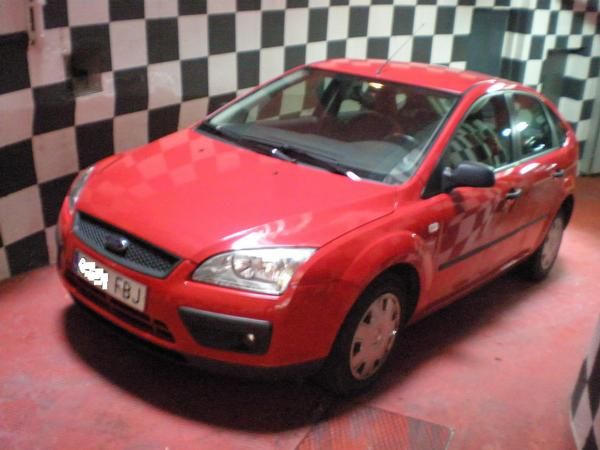 vendo FORD FOCUS 1.6