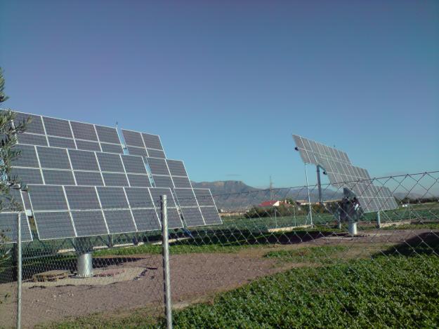 Instalación solar Fotovoltaica en Lorca ( Murcia ) 33 Kwp con seg a dos ejes