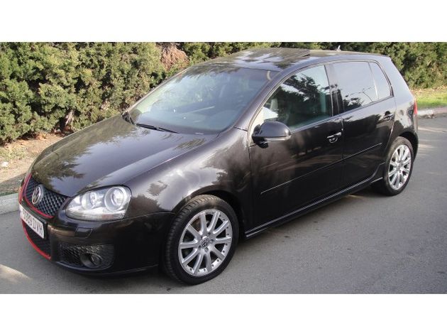 VOLKSWAGEN Golf 2.0 FSI Sportline