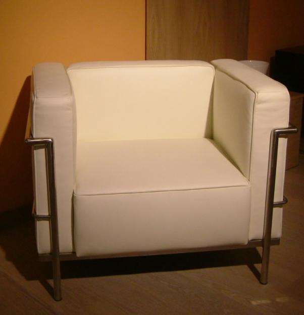 Sillón clásico modelo LECORBUSIER. Piel italiana. Nuevos