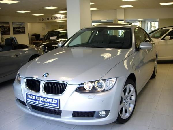 BMW  320d Coupé Automático Con GPS, BLUETOOTH , CUERO, XENON Y TECHO!!