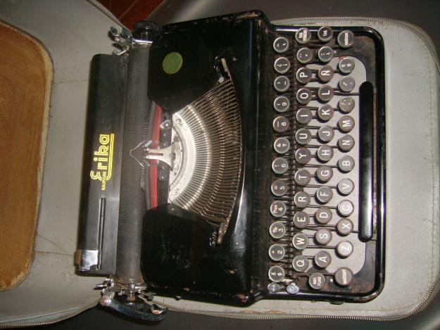 Maquinq de escribir NAUMANN ERIKA  5TAB