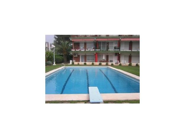 Bonito apartamento completamente amueblado y equipado, en Sitges, zona de VinyetPiscina.