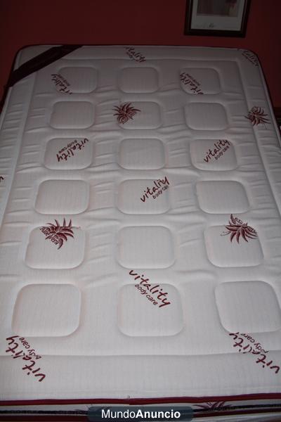 VENDO COLCHOM DE MATRIMONIO VISCOELASTICO+MUELLES ENSACADOS