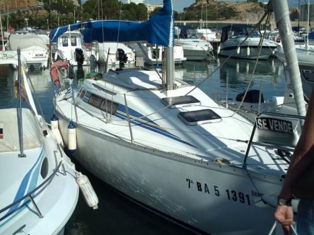 BENETEAU FIRST 28.5 38,000