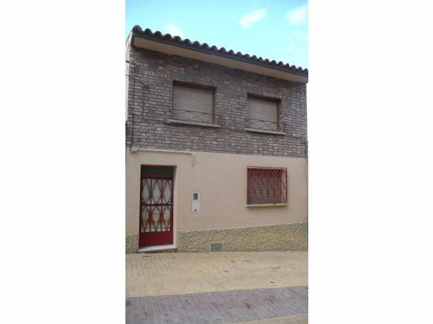 3b  , 1ba   in Chiprana,  Aragon   - 49995  EUR