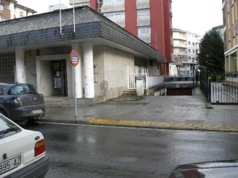Alquilo `PLAZA DE GARAJE, centro de Lugo, con espacio para lavado de coche