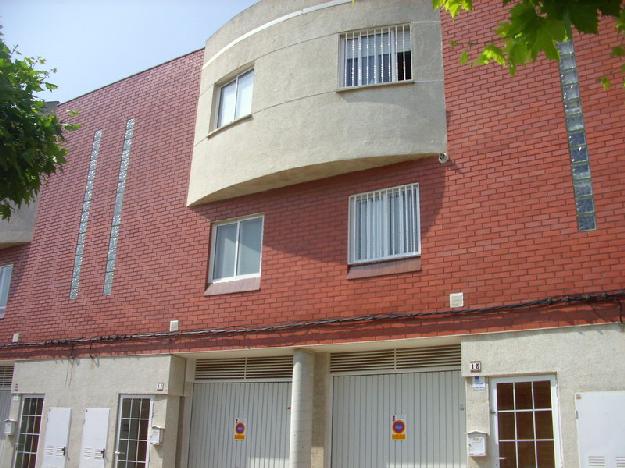 Casa adosada en Puebla de Alfindén (La)
