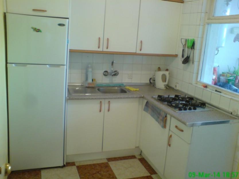se alquila habitacion
