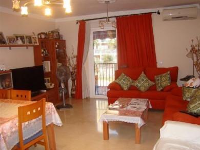 Apartamento con 4 dormitorios se vende en Estepona, Costa del Sol