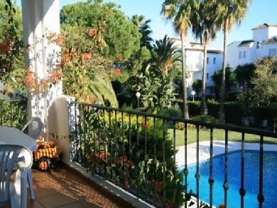 Apartamento con 3 dormitorios se vende en Estepona, Costa del Sol