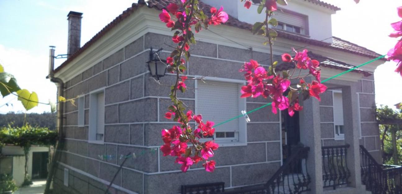 Casa unifamiliar de piedra