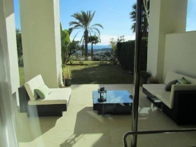 Apartamento con 3 dormitorios se vende en Estepona, Costa del Sol