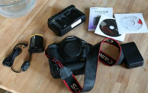 Canon EOS-1Ds Mark III Digital Camera EOS 1Ds MkIII Mk3 1200 euro