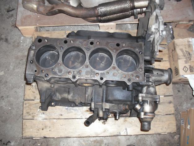 DESPIECE DE MOTOR MITSUBISHI 2.5TD