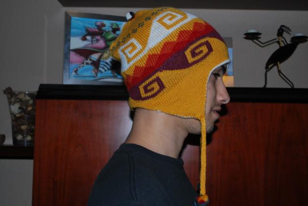 Gorro ( chullos ) Peruanos. Echos a mano.