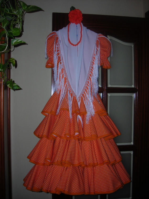 Traje de flamenca para niña de 6 a 8 años