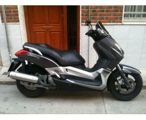 YAMAHA X-MAX