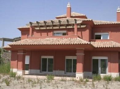 Chalet con 4 dormitorios se vende en Marbella, Costa del Sol