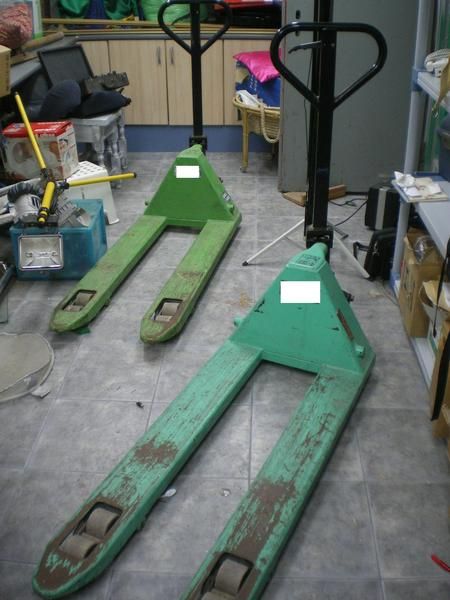 caja fuerte Ferrimax + 2 traspalets