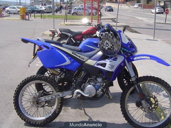 moto beta azul