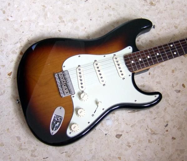 Fender Stratocaster Standard Hardtail Robert Cray Signature Model