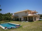 Chalet con 6 dormitorios se vende en Estepona, Costa del Sol - mejor precio | unprecio.es