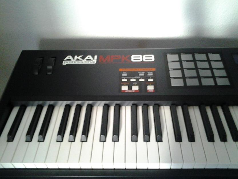 Teclado controlador midi usb akai mpk88