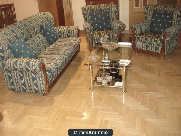 Conjunto Sofá 3 plazas + 2 Sillones. Impecable