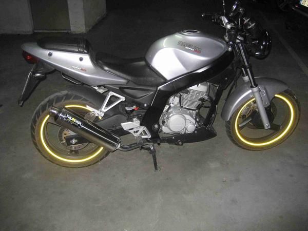 Moto Daelim Roadwin 125 cc