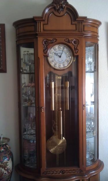 Vendo reloj carrillon con mueble