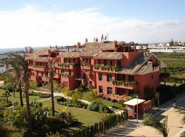 1b  , 1ba   in Estepona,  Costa del Sol   - 223000  EUR