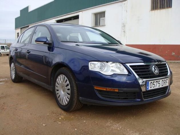 VOLKSWAGEN PASSAT  2.0TDI ADVANCE
