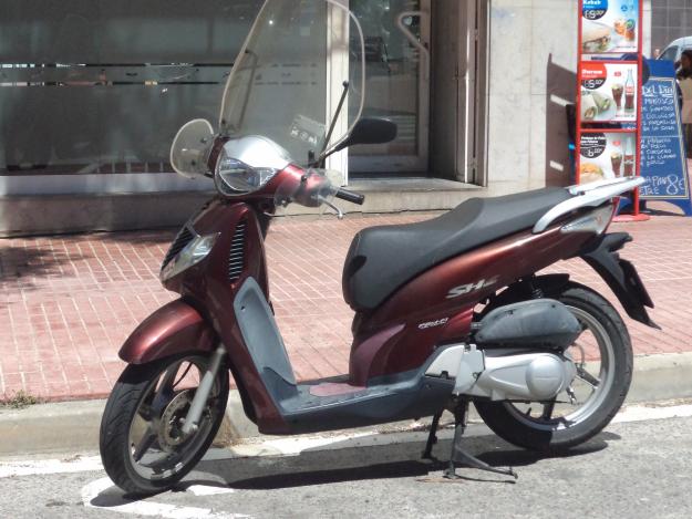 Honda scoopy 125 cc. 5.025 Kms.