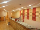 Alquiler local comercial en Av/ Cesar Augusto 45 - mejor precio | unprecio.es
