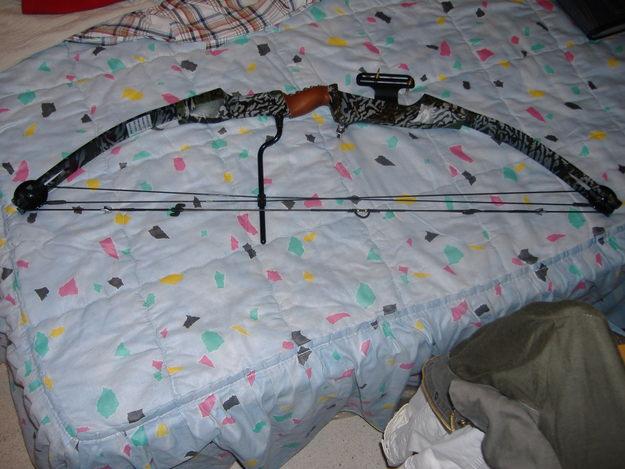 ARCO DE POLEAS ARCHERY DE 55 LB SIN USAR