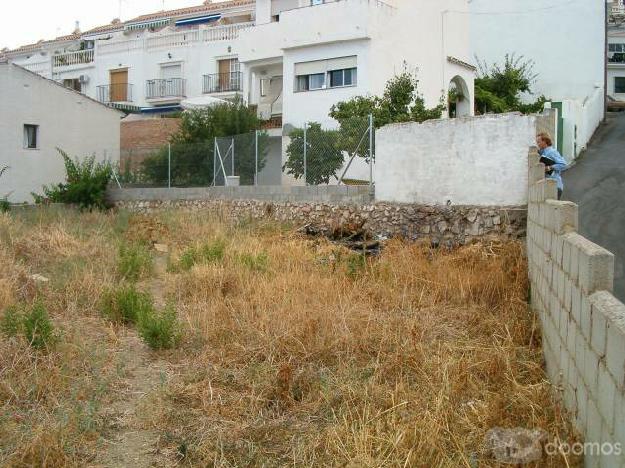 PARCELA DE 240 M2 -