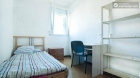 Rooms available - 3-bedroom apartment with balcony in residential Opañel - mejor precio | unprecio.es