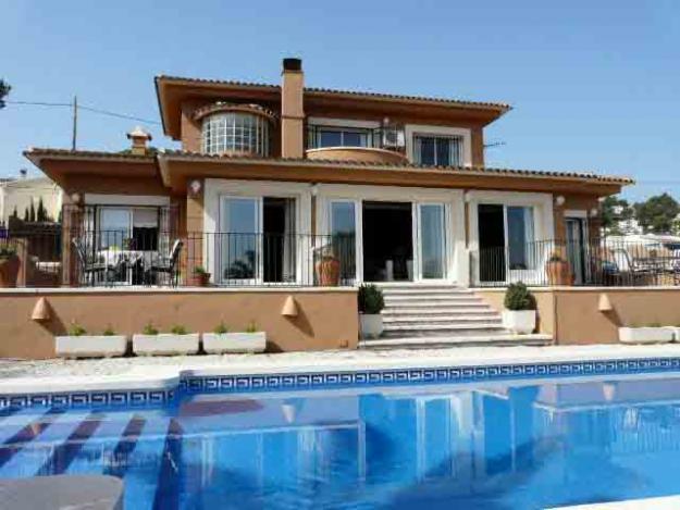 SE VENDE VILLA DE LUJO EN MORAIRA COSTA BLANCA