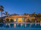 Chalet con 6 dormitorios se vende en Marbella, Costa del Sol - mejor precio | unprecio.es