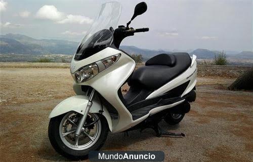 Se vende Suzuki Burgman 200 nueva