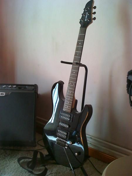 Vendo guitara electrica Yamaha rgx 121mz