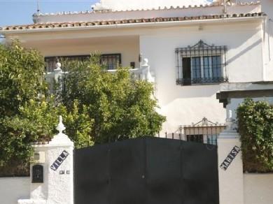 Chalet con 3 dormitorios se vende en Alhaurin el Grande