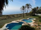 Chalet con 7 dormitorios se vende en Estepona, Costa del Sol - mejor precio | unprecio.es