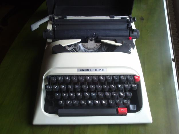 Olivetti Lettera 12