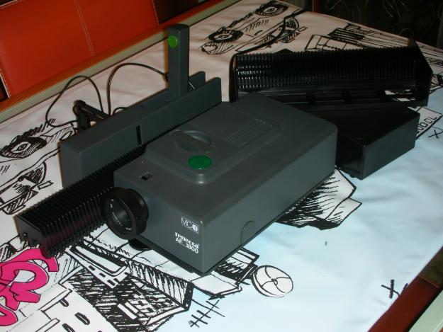 VENDO PROYECTOR DE DIAPOSITIVAS