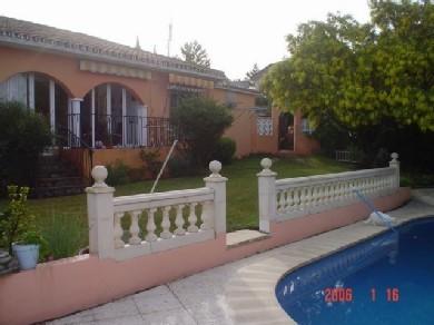 Chalet con 4 dormitorios se vende en Marbella, Costa del Sol