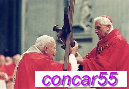 FOTOGRAFÍAS oficiales del Vaticano, Juan Pablo II y Benedicto XVI.