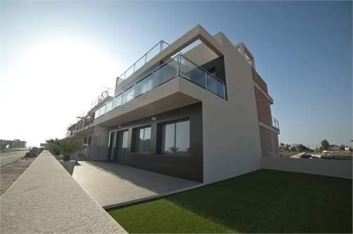 Apartment for Sale in Alicante, Comunidad Valenciana, Ref# 2784367